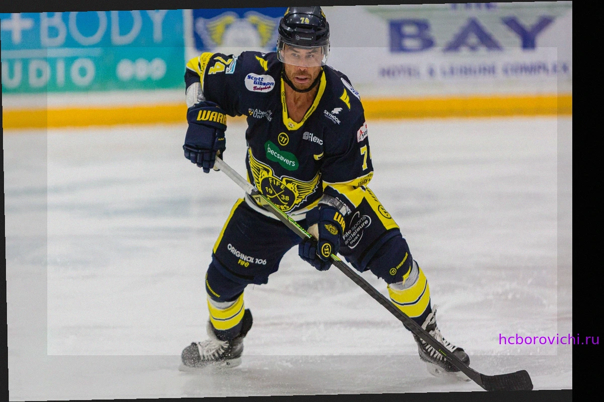 Хоккеист Гарет Хант остается в "Файф Флайерз" и становится играющим тренером